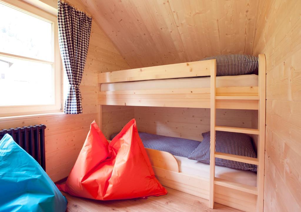 Casalpin Chalets Brand  Bilik gambar